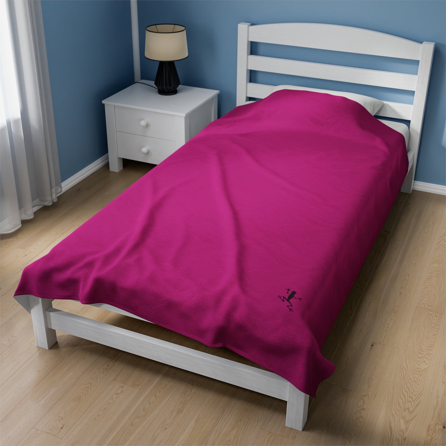 Luxurious Pink Velveteen Plush Blanket for Warmth and Comfort